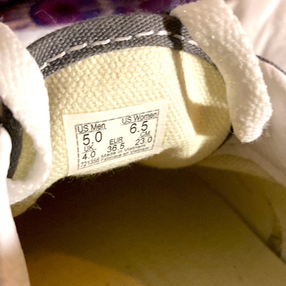 Vans “Off the Wall” ladies, as well as mens sneakers. 6.5 for woman, 5 for men. - Picture 7 of 8